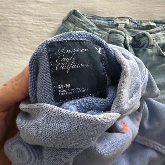 American Eagle Sweatshirt - Picture 3 of 3